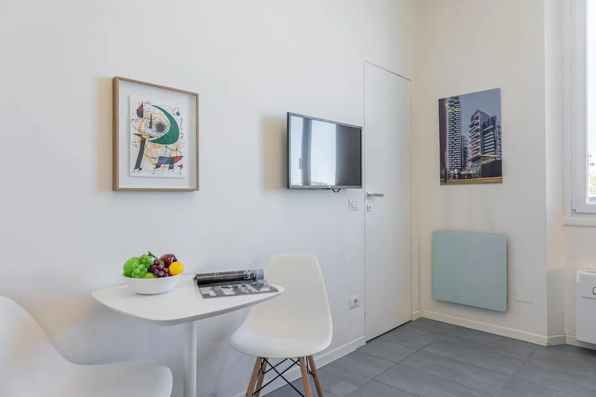 Central Station Design Suites - B Home Μιλάνο 0*,  Ιταλία